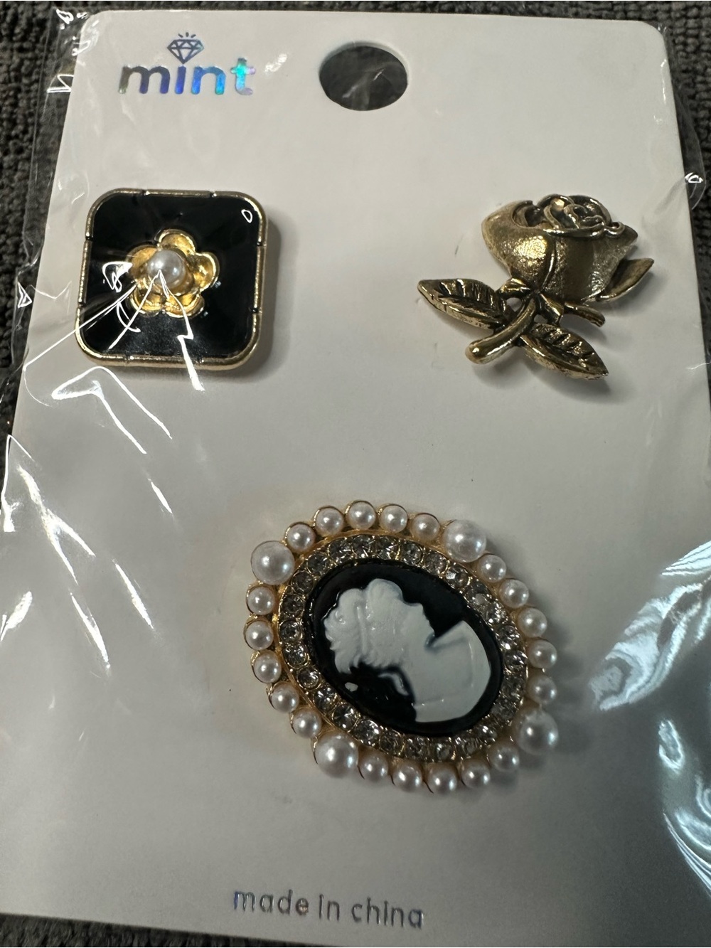 mint Black & Gold Cameo and Rose pin Set